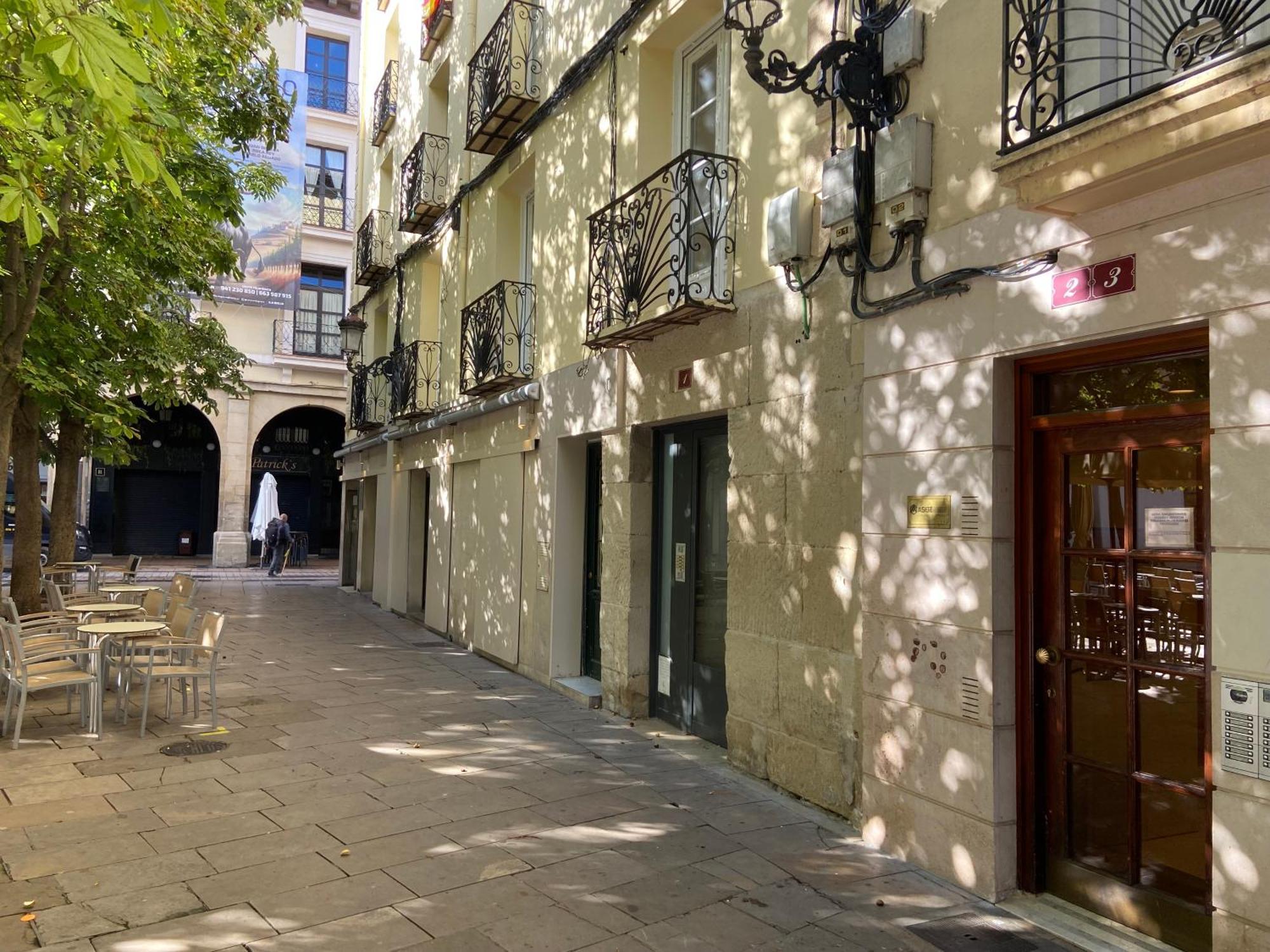 Alojamiento En Pleno Centro Con Wifi Y Aire Acondicionado Logrono Exterior photo
